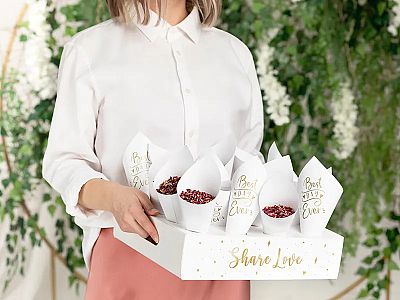 Kornoutky na konfety bílé - Best day Ever 16 ks - na podstavci