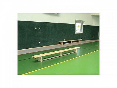 Švédská lavička tělocvičná s kladinkou, délka 2,7 m, lakovaná, háky na žebřinu
