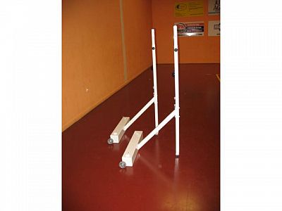 Badmintonové sloupky - mobilní na kolečkách, se závažím plněným pískem - CERTIFIKÁT