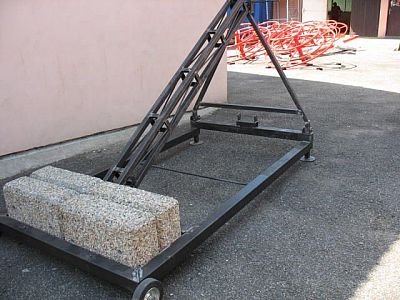 Basketbalová konstrukce streetball pojízdná - mobilní se závažím - exteriér (ZN), vysazení 2,25 m, CERTIFIKÁT