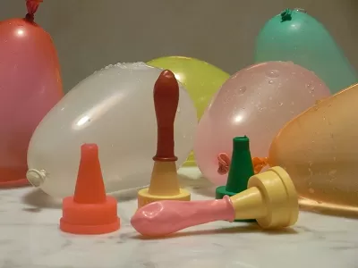 Adaptér pro vodní bomby