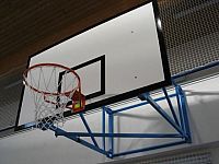 Basketbalová konstrukce pevná, interiér, vysazení od 1,8 m do 3,5 m